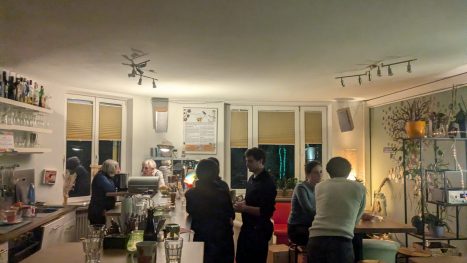 PXL_20241121_211235102.MP (1)